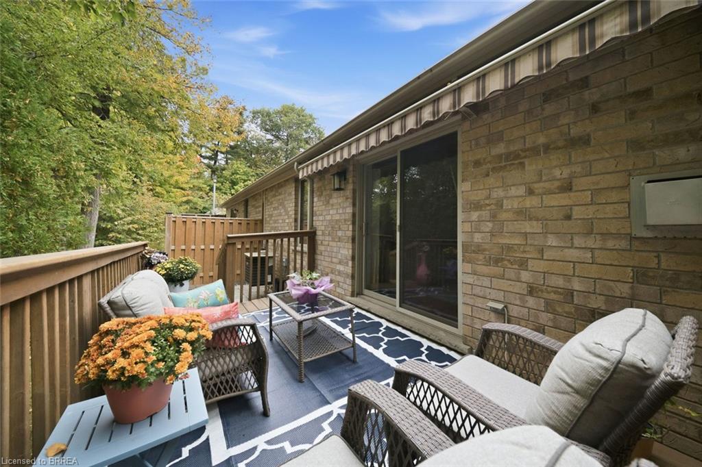 8-633 Park Road N Property Photo 24