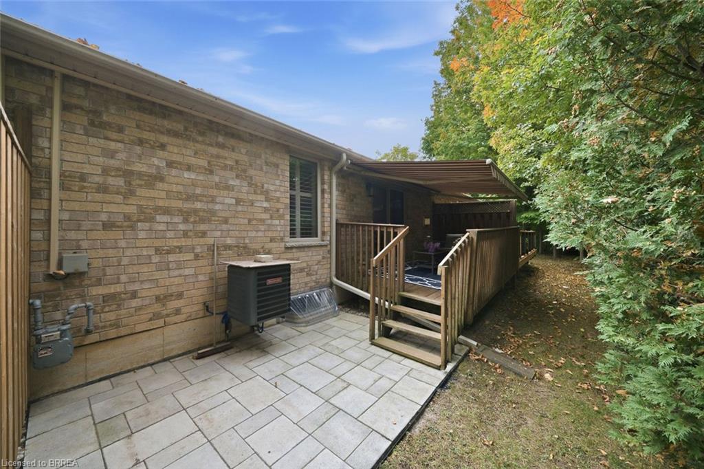 8-633 Park Road N Property Photo 31