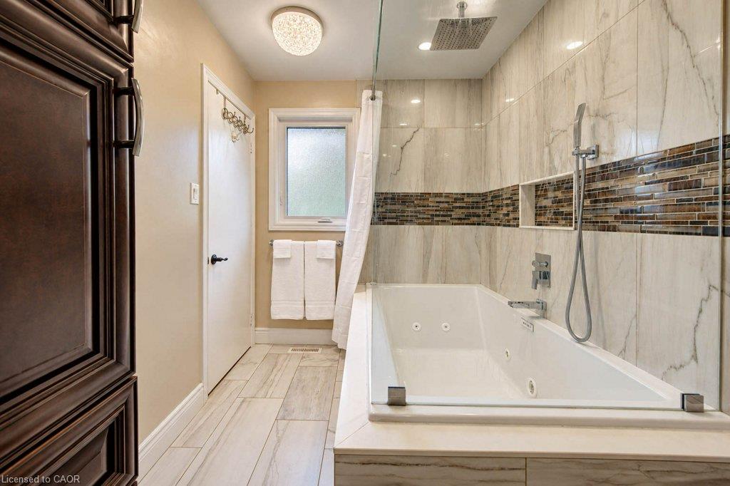 1370 Thorman Place Property Photo 18