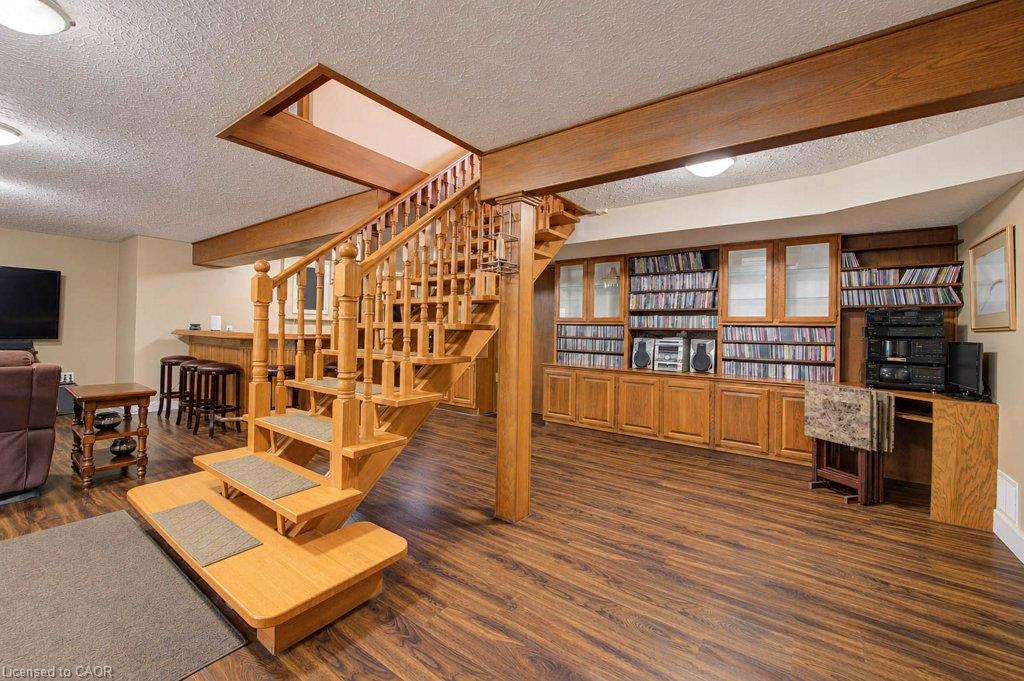 1370 Thorman Place Property Photo 26