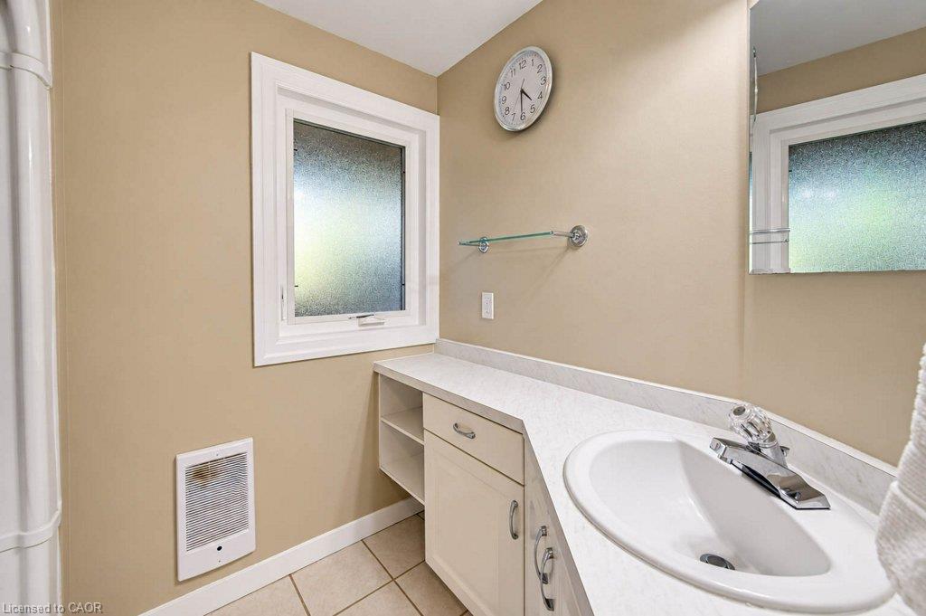 1370 Thorman Place Property Photo 35