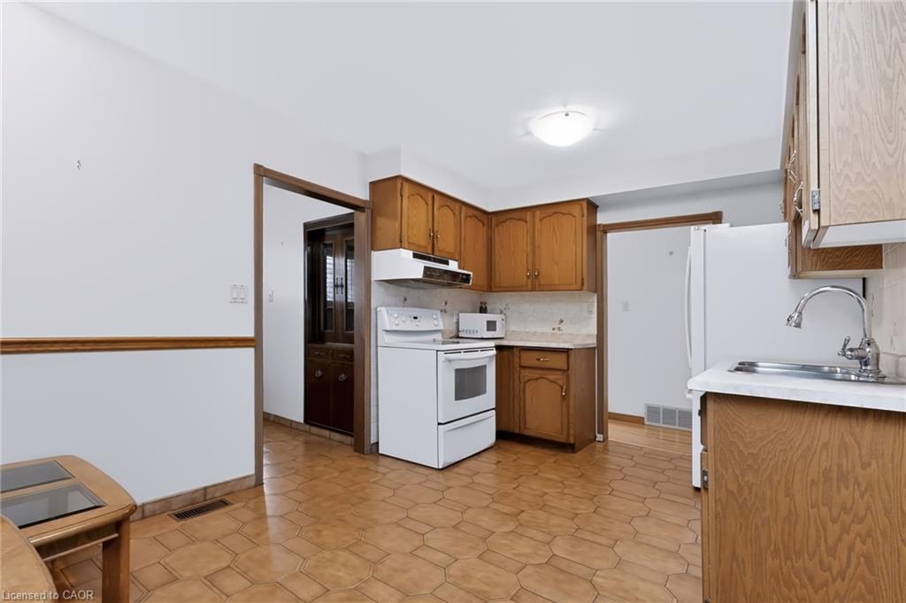 261 Carla Avenue Property Photo 14