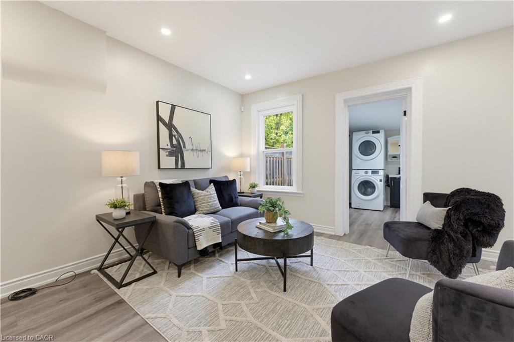 20 House Avenue Property Photo 8