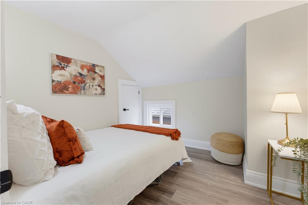 20 House Avenue Property Photo 13