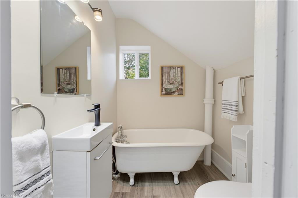 20 House Avenue Property Photo 15