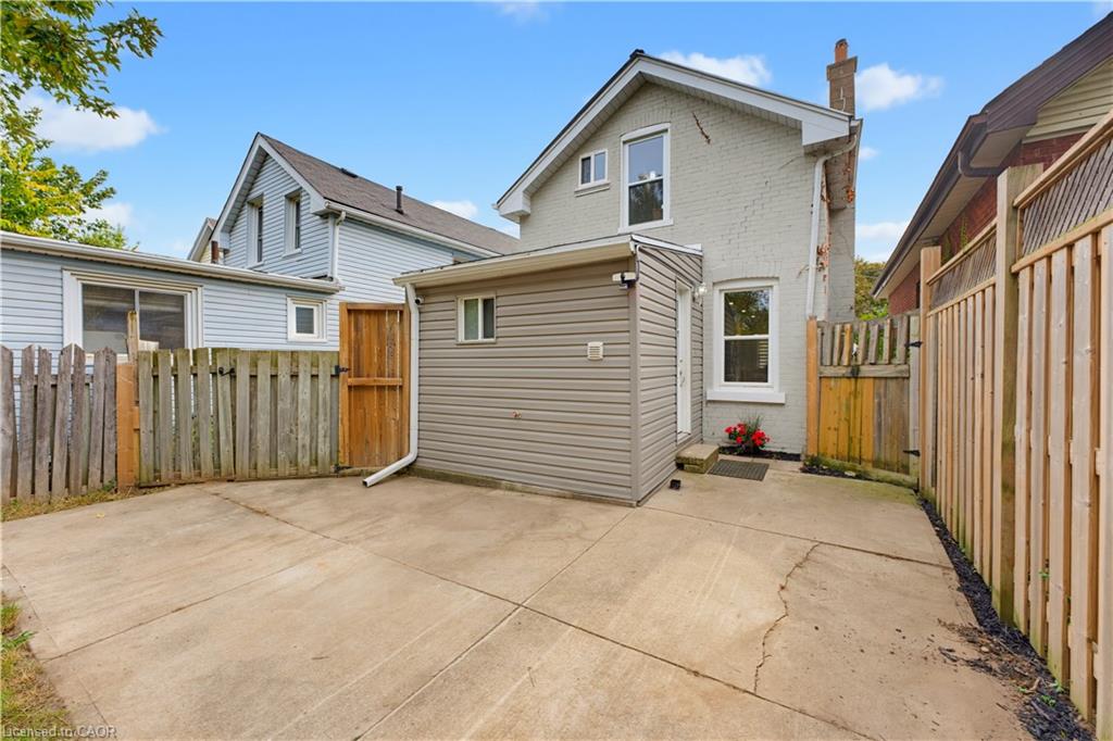 20 House Avenue Property Photo 16