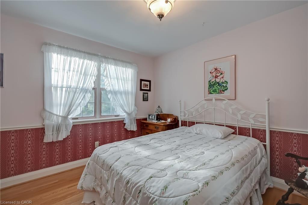 1296 Cumnock Crescent Property Photo 31