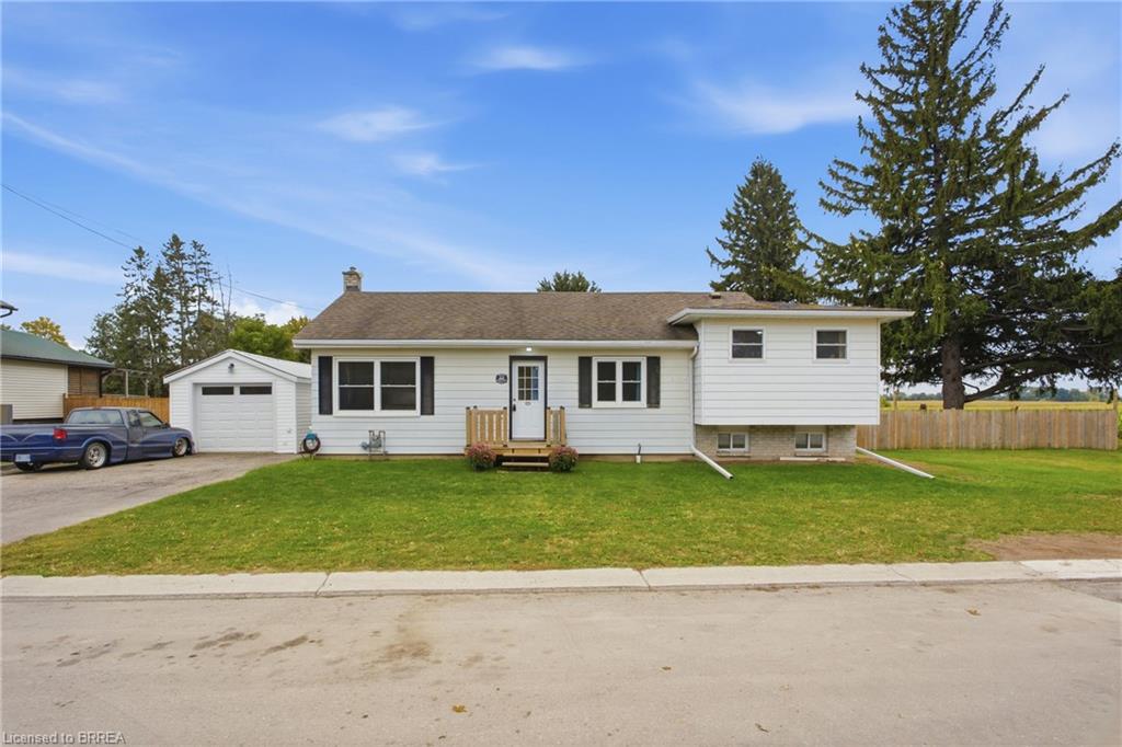 60 Railway Street W Property Photo 1