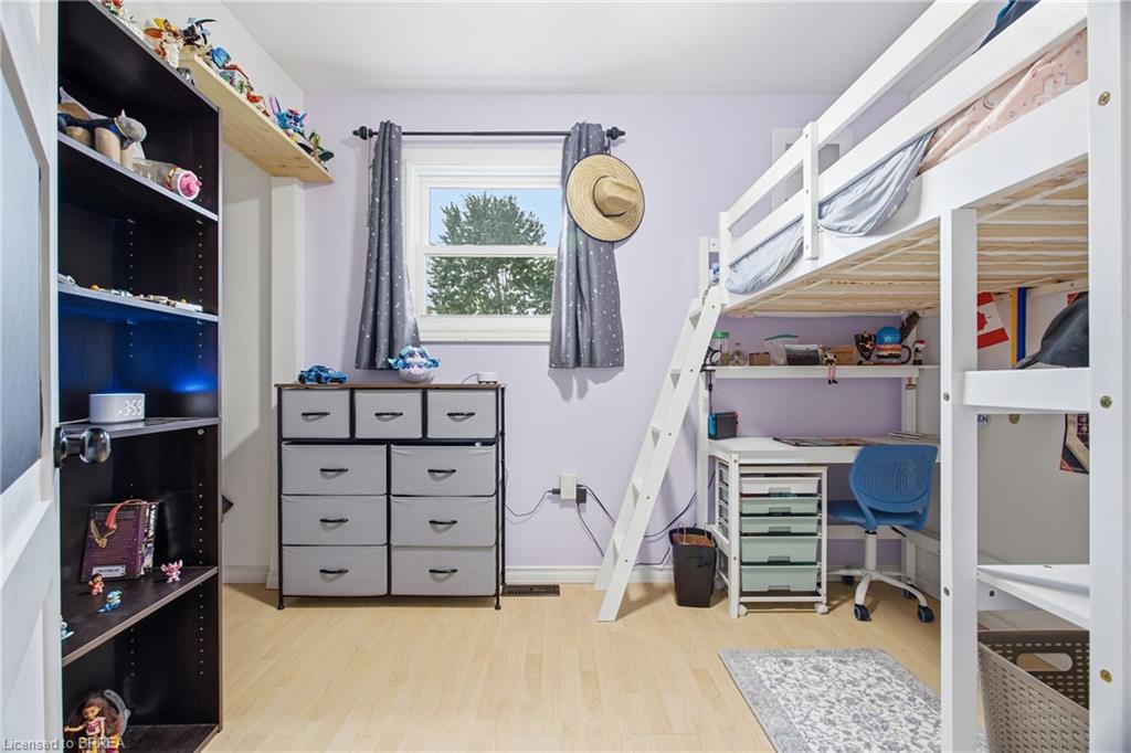 60 Railway Street W Property Photo 18