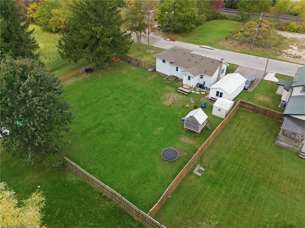 60 Railway Street W Property Photo 31
