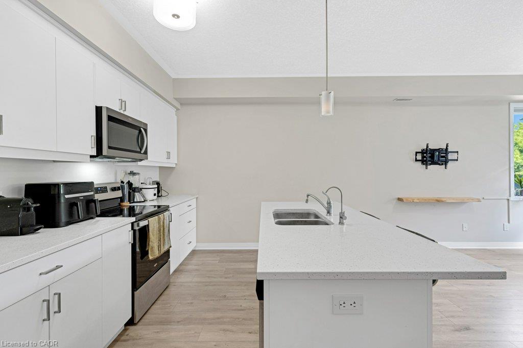 68-25 Isherwood Avenue Property Photo 8