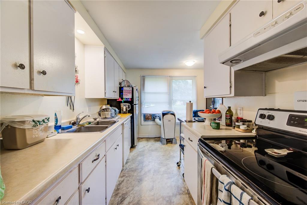 428b Dunvegan Drive Property Photo 8
