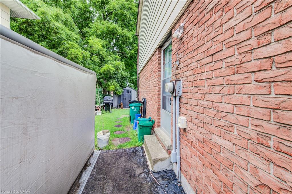 428b Dunvegan Drive Property Photo 14