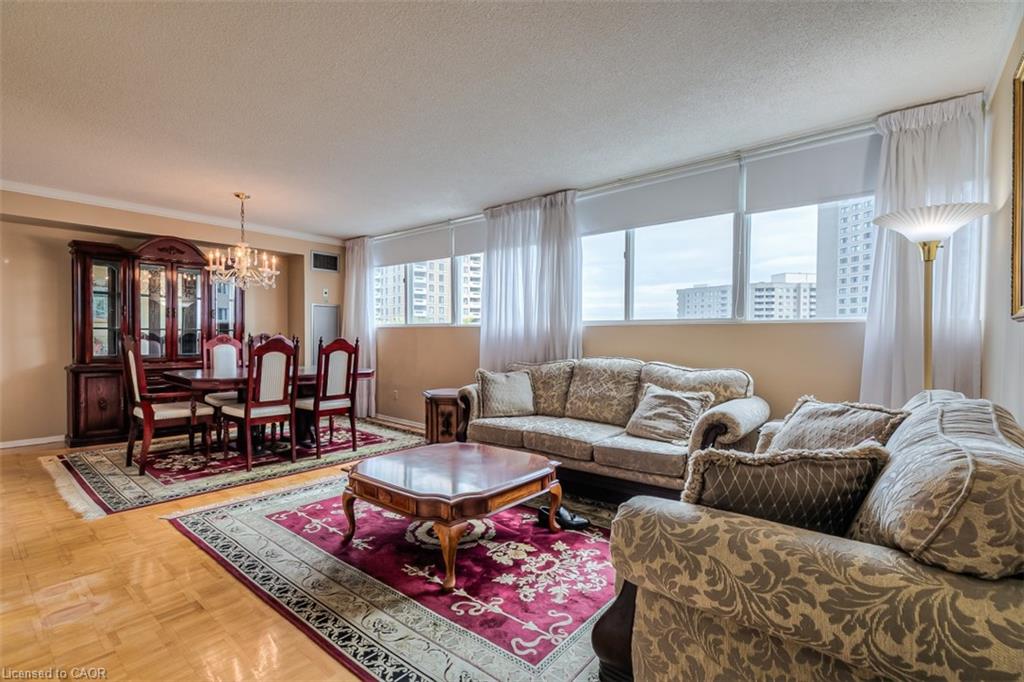 612-3695 Kaneff Crescent Property Photo 2