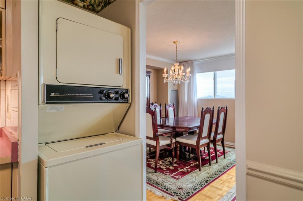 612-3695 Kaneff Crescent Property Photo 10