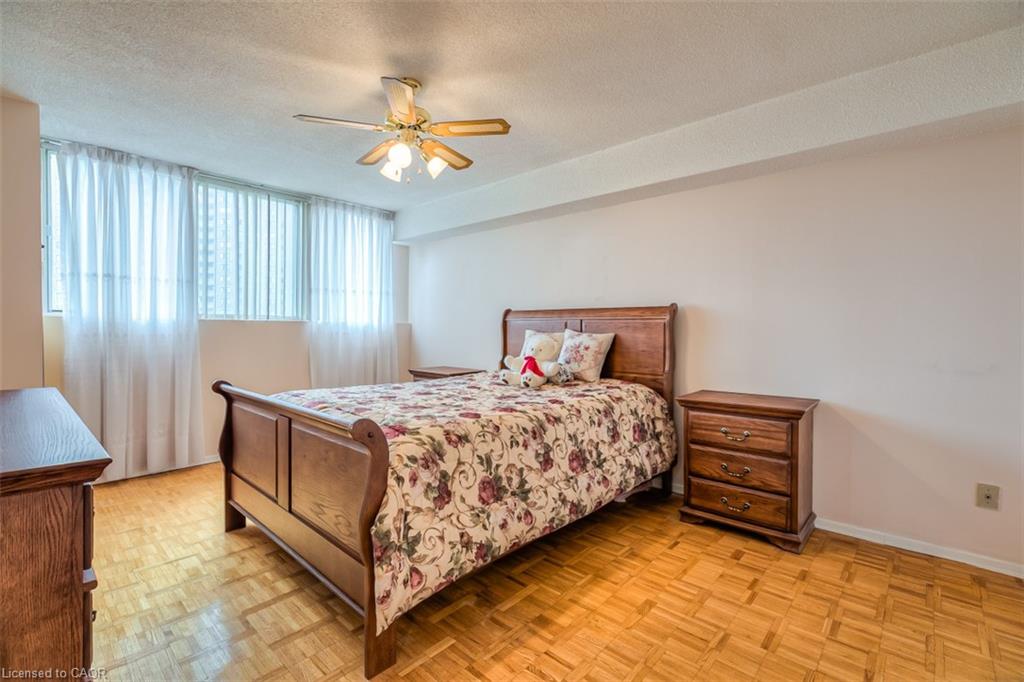 612-3695 Kaneff Crescent Property Photo 13