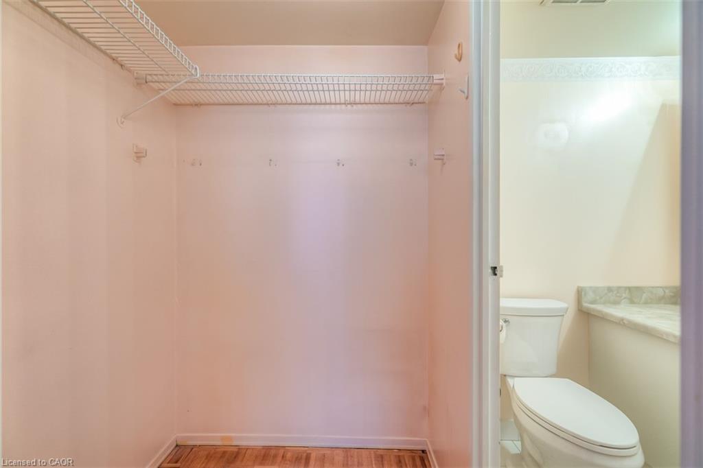 612-3695 Kaneff Crescent Property Photo 16