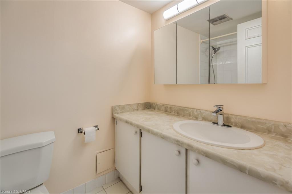 612-3695 Kaneff Crescent Property Photo 19