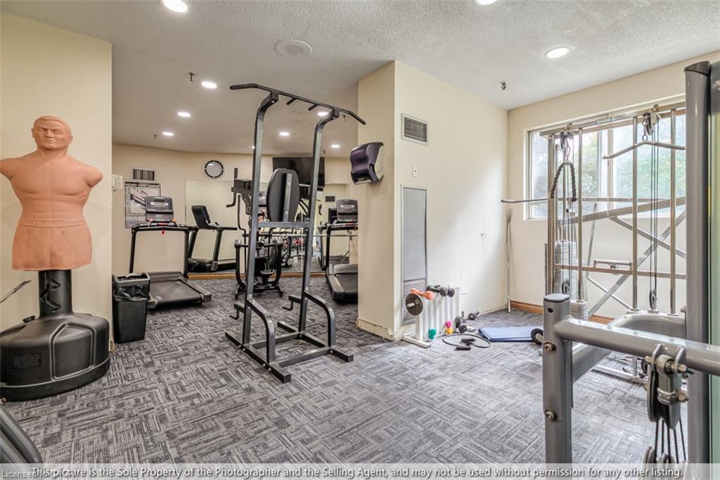 612-3695 Kaneff Crescent Property Photo 25