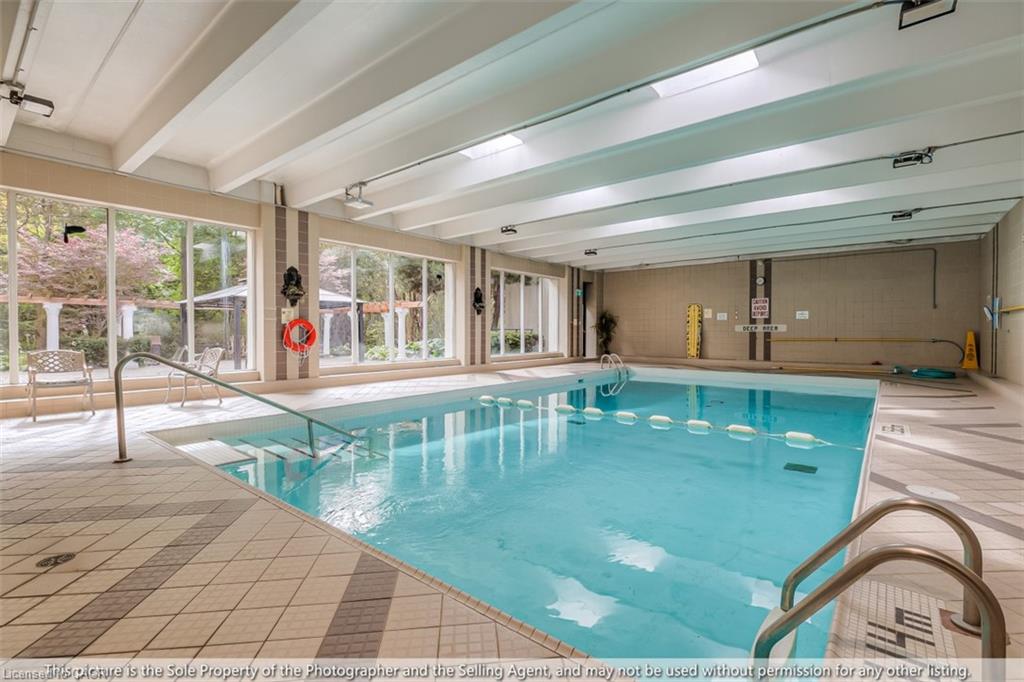 612-3695 Kaneff Crescent Property Photo 27