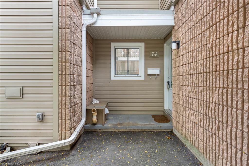 74-65 Glamis Road Property Photo 4