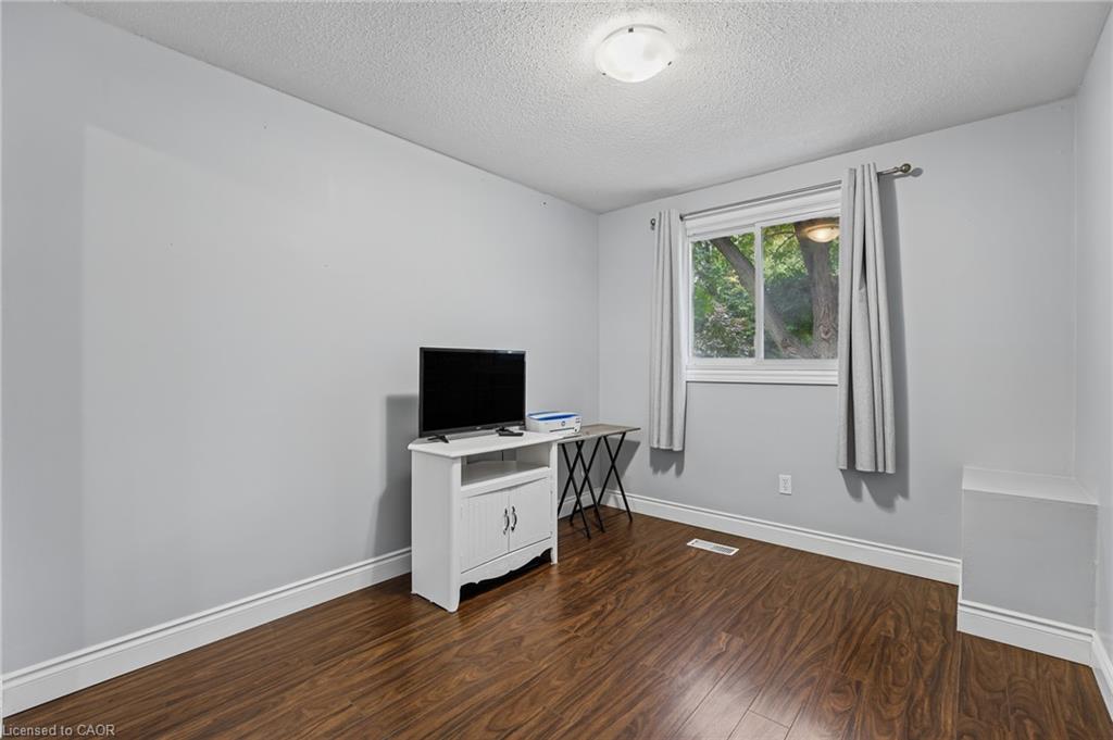 74-65 Glamis Road Property Photo 19