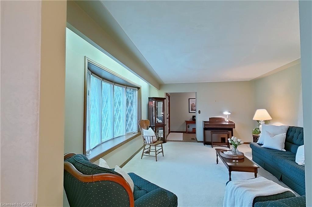 1177 Perth Street Property Photo 5