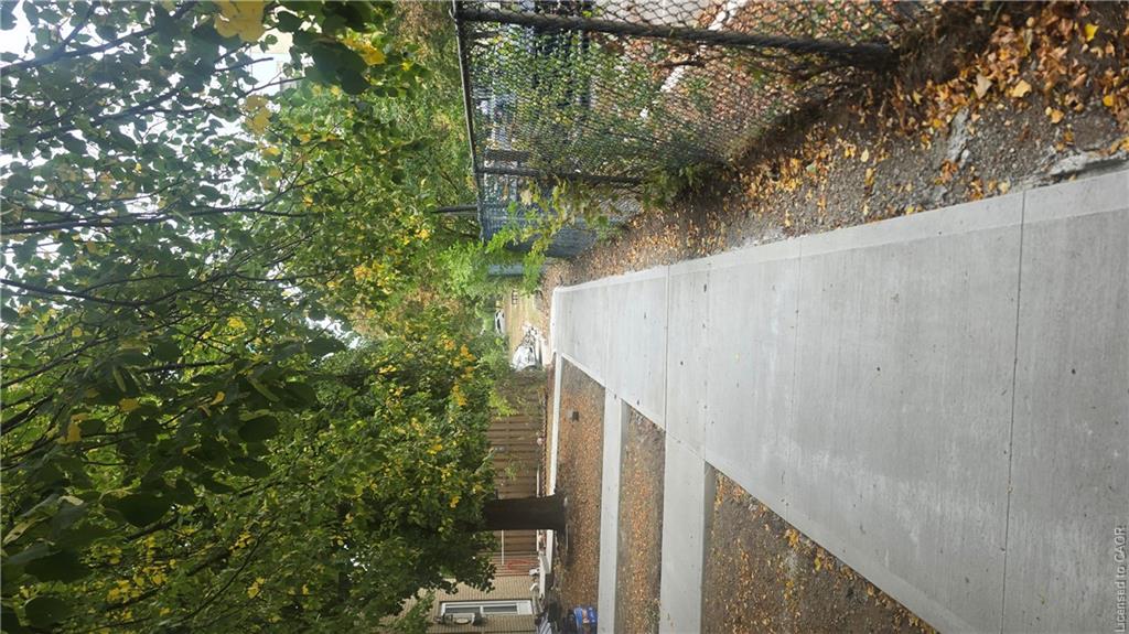 30 Jerome Crescent Property Photo 2