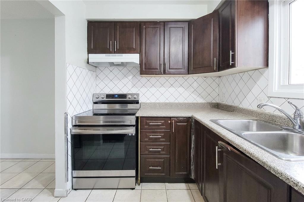 30 Jerome Crescent Property Photo 8