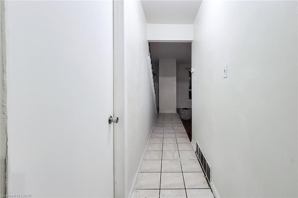 30 Jerome Crescent Property Photo 11