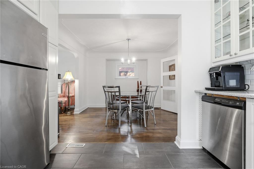 13 Allan Avenue Property Photo 8