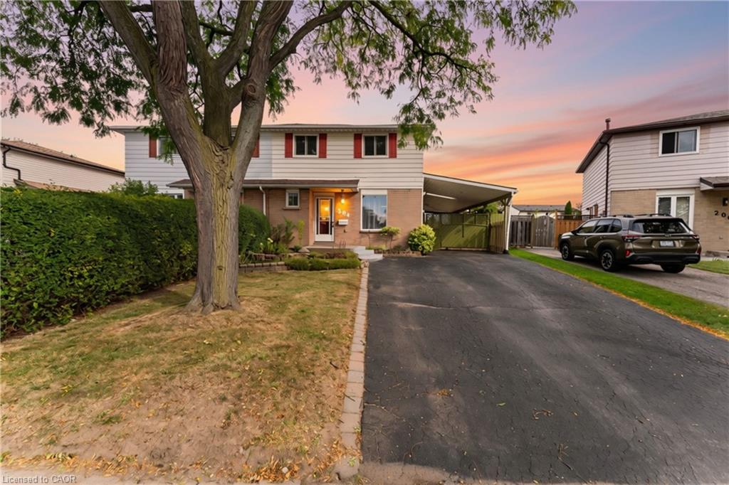 204 Birchcliffe Crescent Property Photo 1