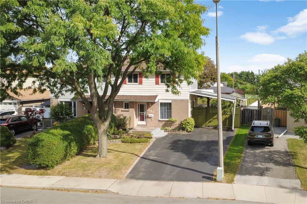 204 Birchcliffe Crescent Property Photo 2