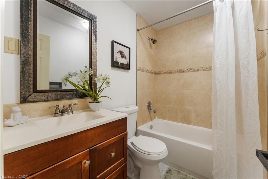 204 Birchcliffe Crescent Property Photo 30