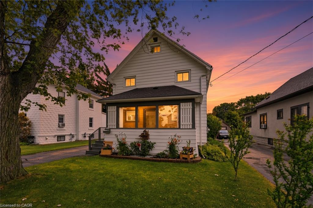 458 Davis Street Property Photo 1