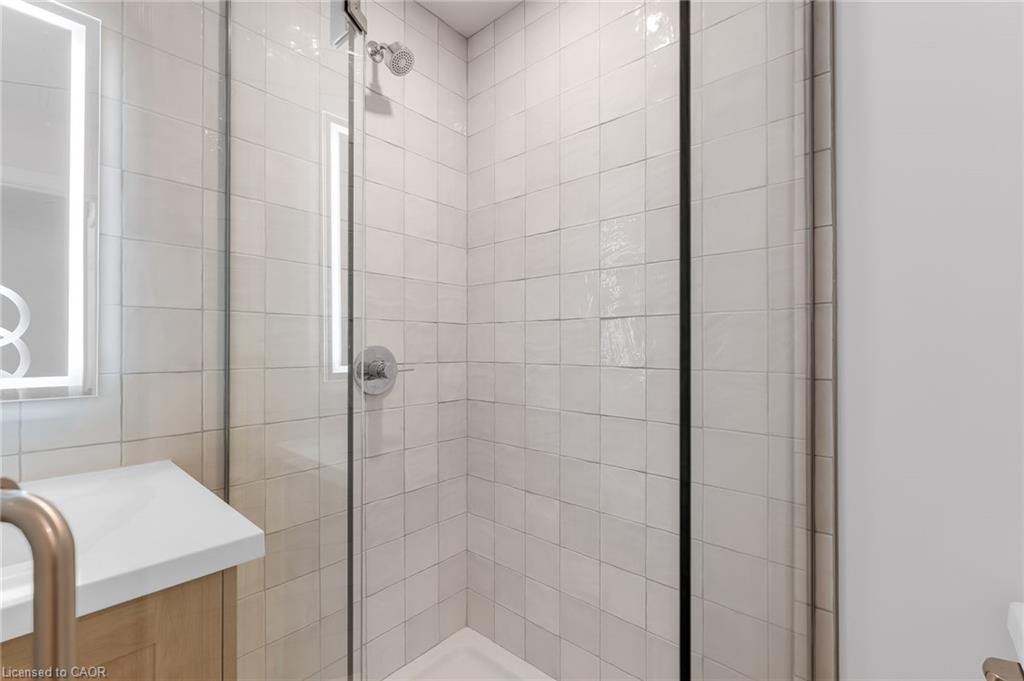 304-56 York Boulevard Property Photo 16