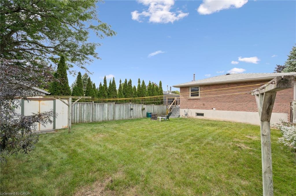 121 Nathaniel Crescent Property Photo 3