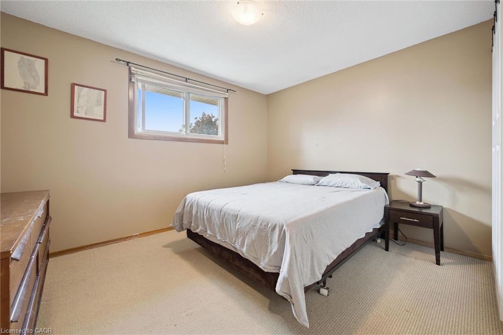 121 Nathaniel Crescent Property Photo 14