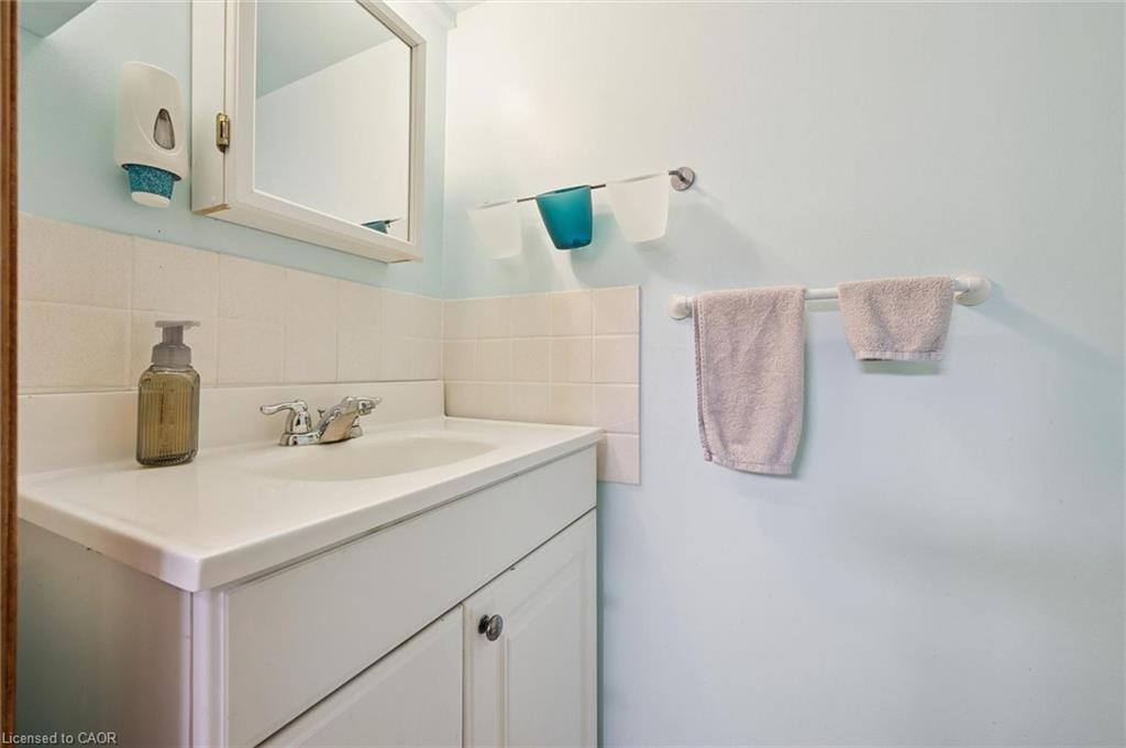 121 Nathaniel Crescent Property Photo 21