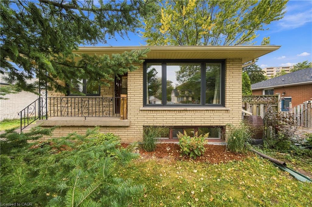 662 Dynes Road Property Photo 1