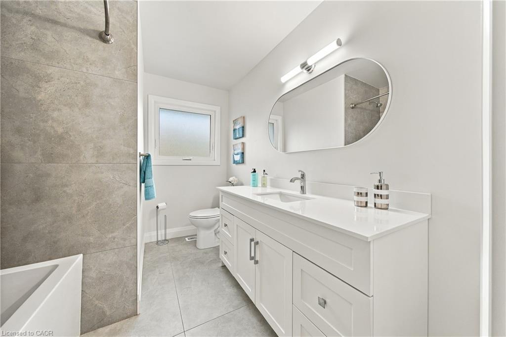 662 Dynes Road Property Photo 16