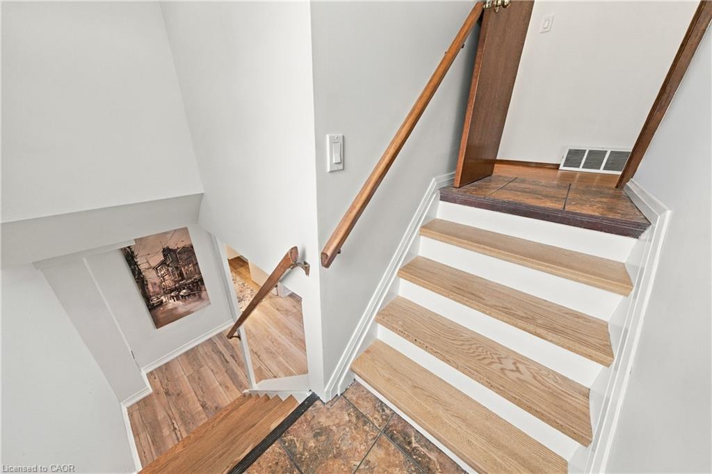 662 Dynes Road Property Photo 23
