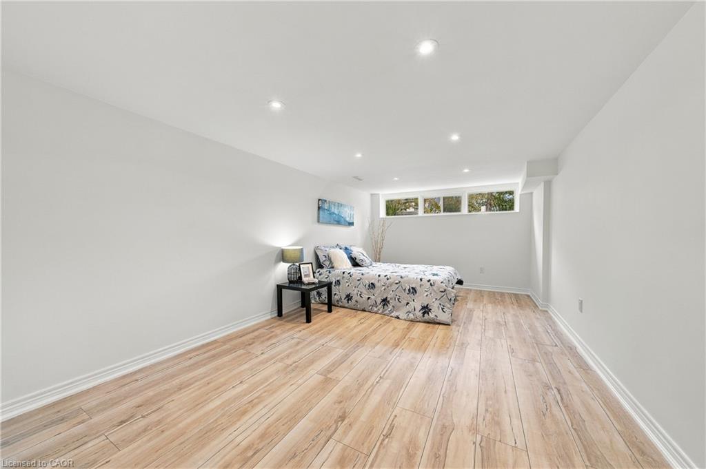 662 Dynes Road Property Photo 32