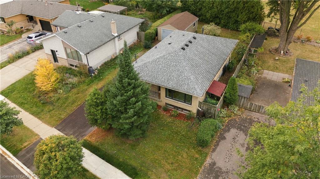 662 Dynes Road Property Photo 38