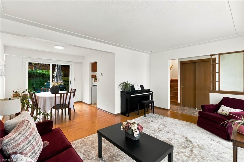 22 Applewood Crescent Property Photo 6