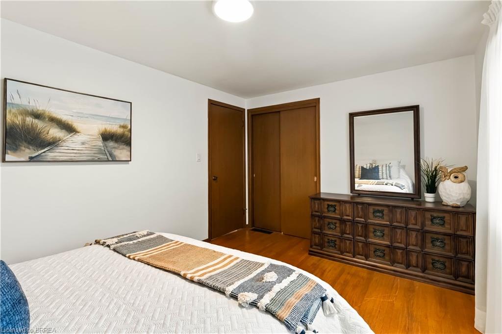 22 Applewood Crescent Property Photo 18
