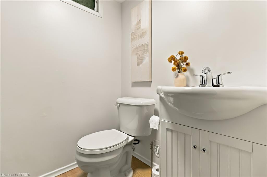 22 Applewood Crescent Property Photo 27
