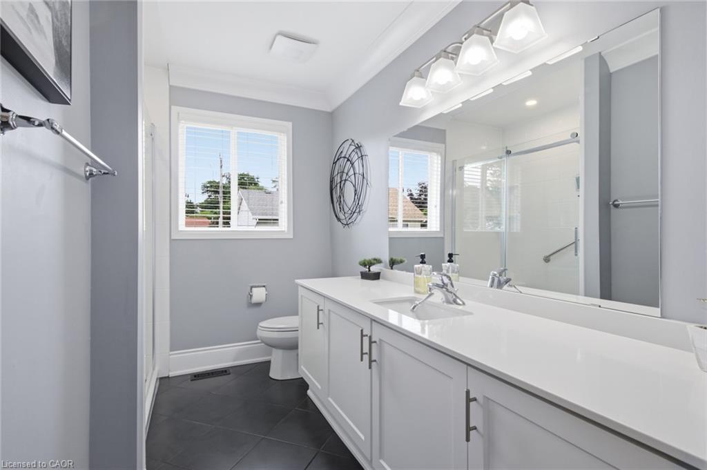 196 Harwood Road Property Photo 27