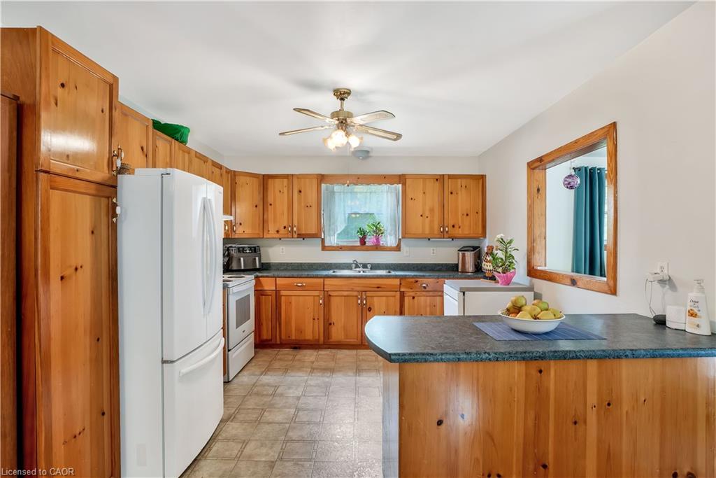 5073 Weslemkoon Lake Road Property Photo 10