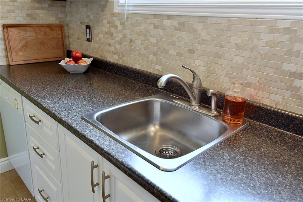 18 Claudette Gate Property Photo 11